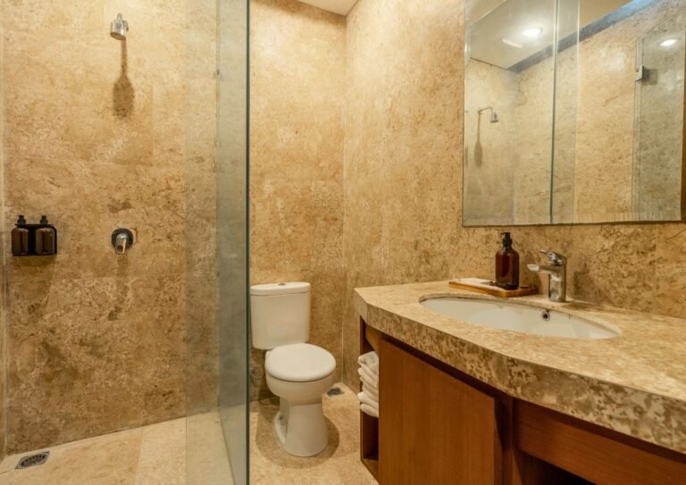 bathroom facilities junior suite rarama